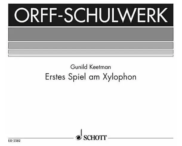 Erstes Spiel am Xylophon
