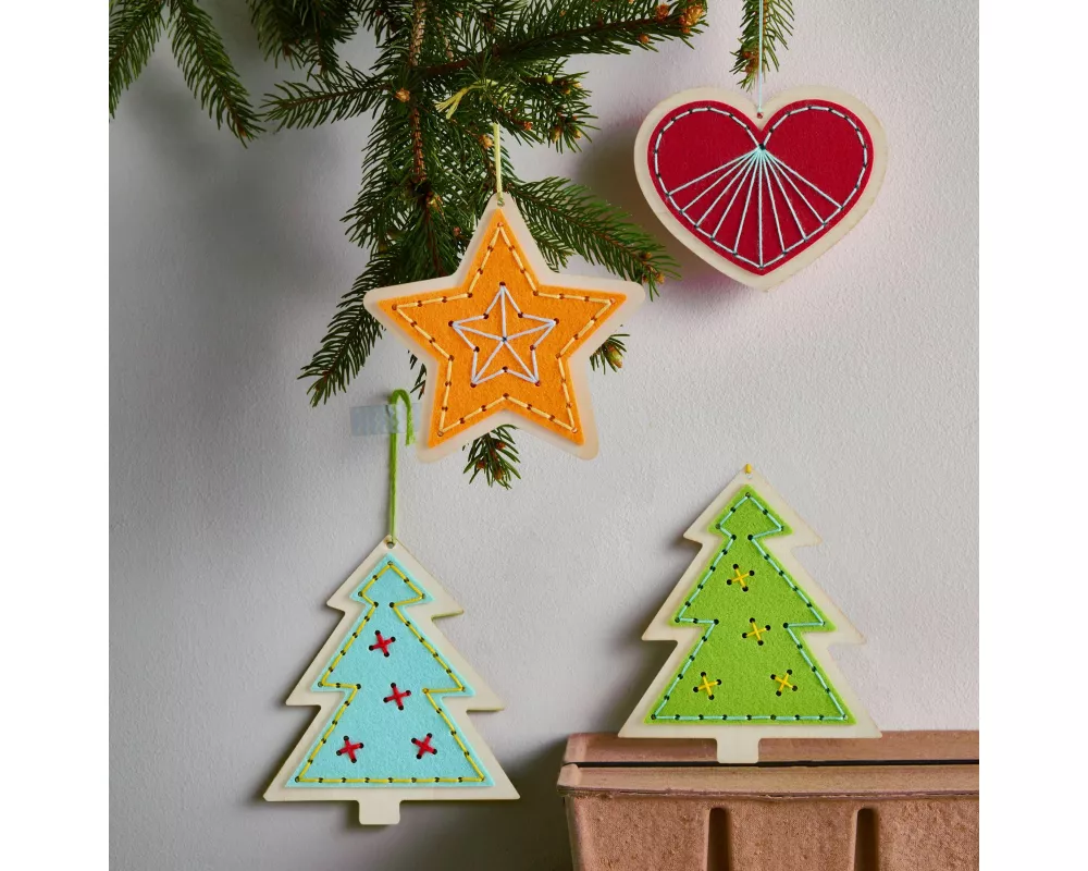 Bastelset - Stickanhänger Herz, Stern & Tanne