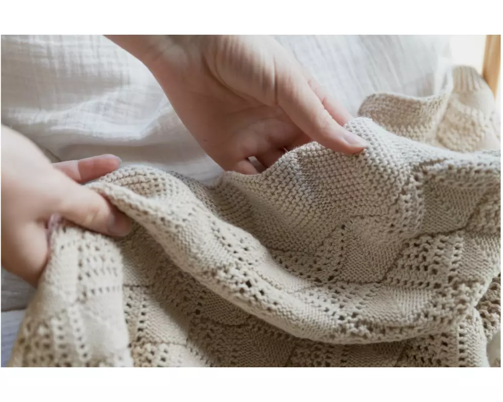 Bibs Wavy Ivory, 70 x 100 cm, Strick