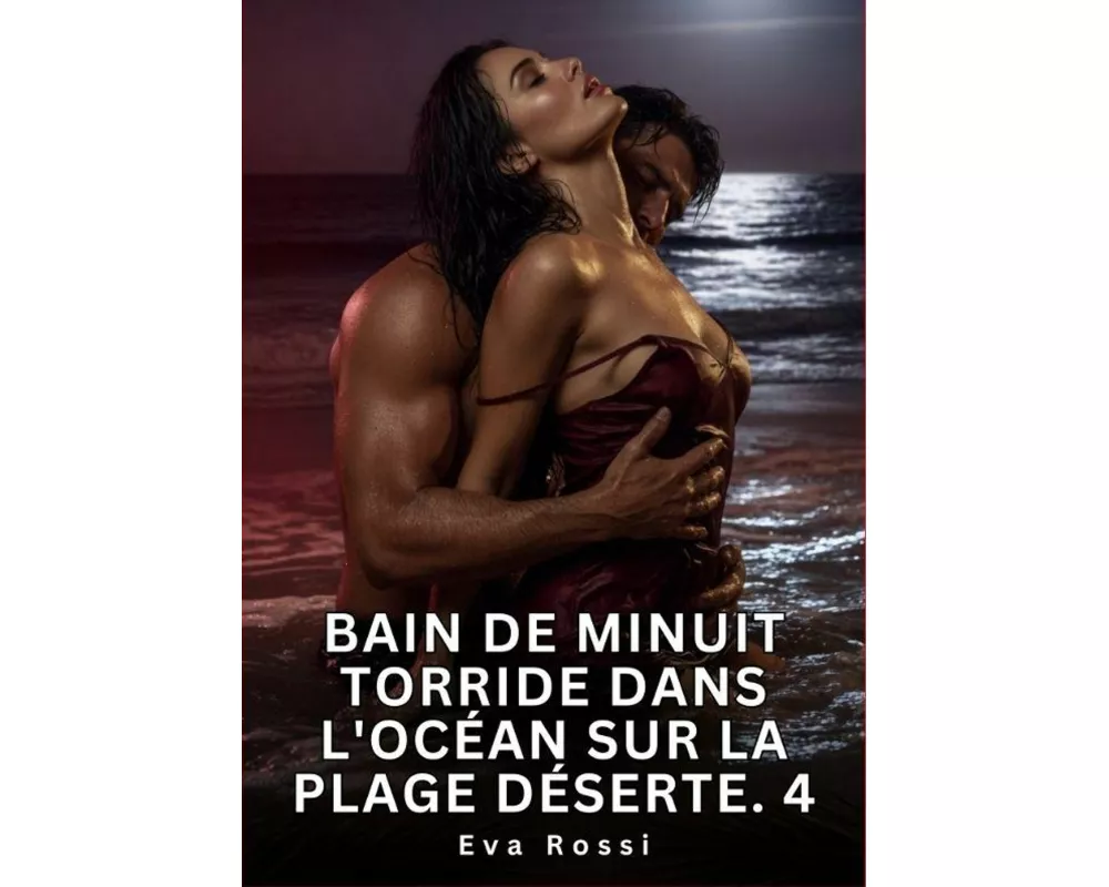 Bain de Minuit Torride dans l'Océan sur la Plage Déserte. 4