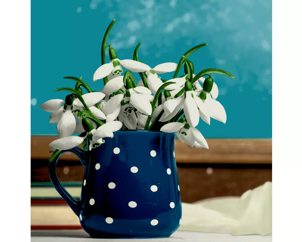 Paper + Design Papierservietten Blue Snowdrops 33 cm x 33 cm, 20 Stück