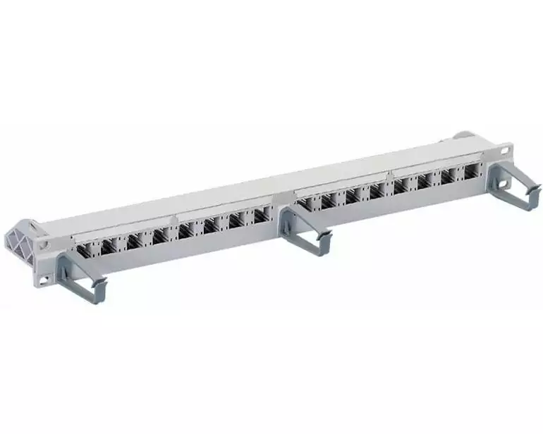 R&M Patchpanel 16 Port Cat. 6A 1HE 19" ungeschirmt, leer