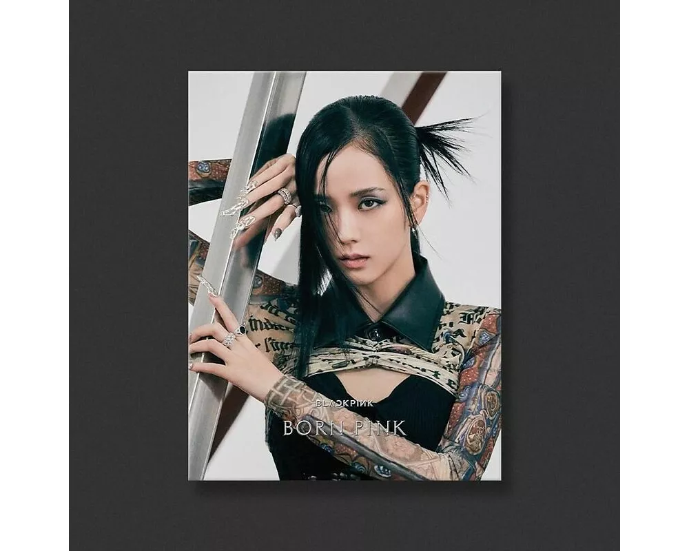 BORN PINK (Jisoo Version)