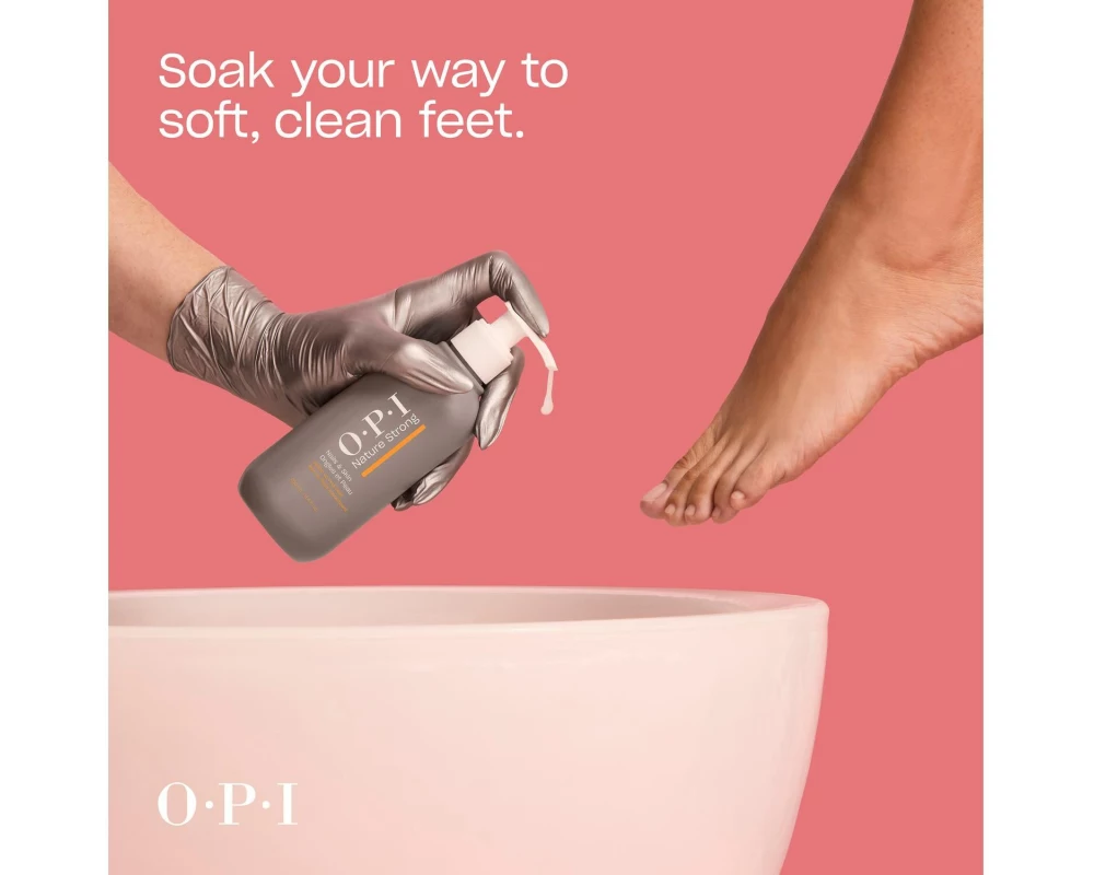 OPI Nature Strong Skincare Soften Up Pedi Soak 250 ml