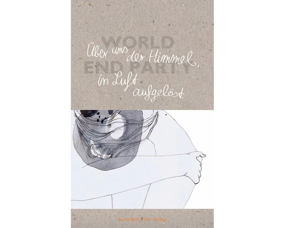 Über uns der Himmel in Luft aufgelöst