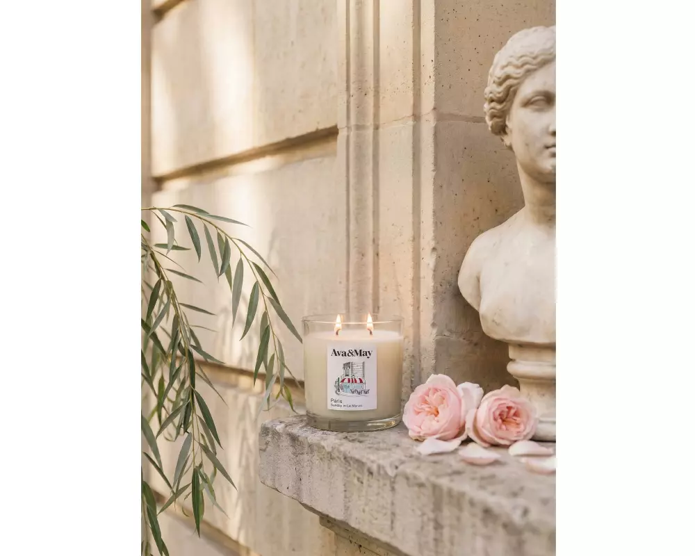 AVA & MAY Duftkerze Paris 410 g