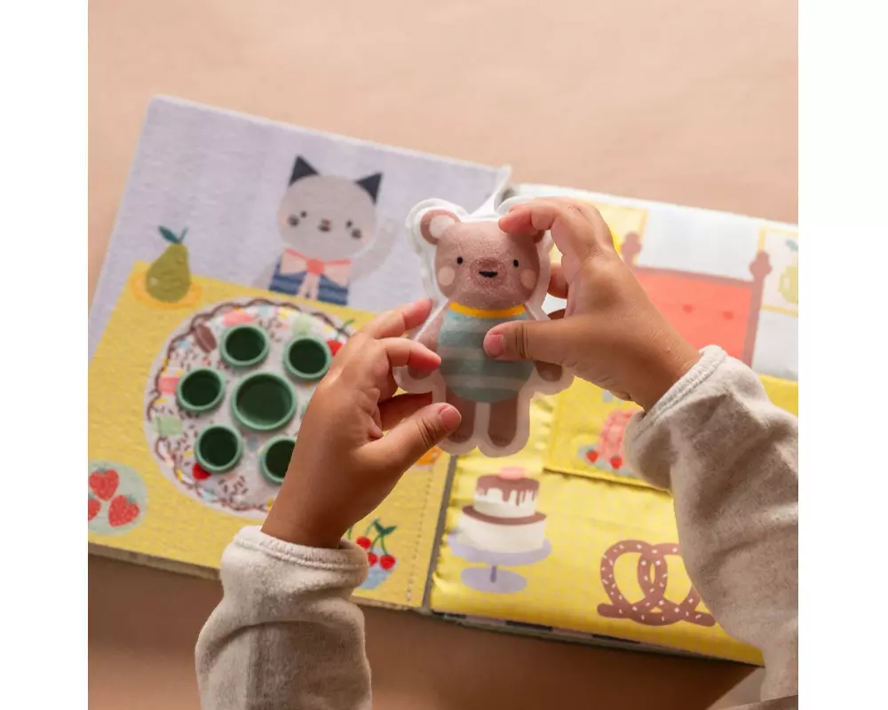 TAF-TOYS Babybuch My Home, 18M+