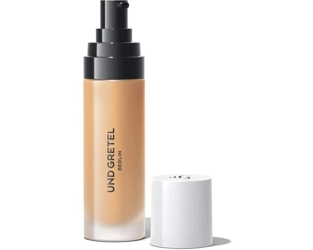 UND GRETEL Liquid Foundation Light Medium 4