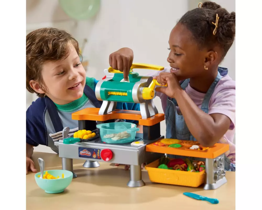 Play-Doh Super Sizzlin Kitchen mit Kochgeräuschen und 6 Dosen Knete