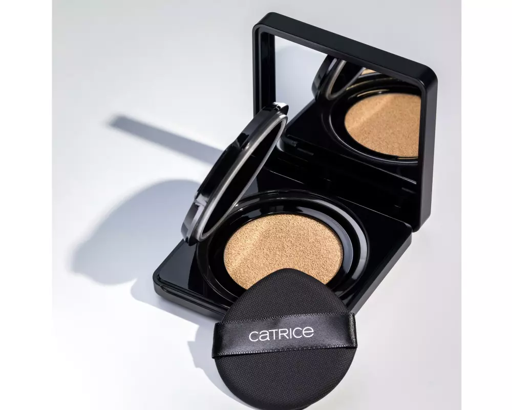 Catrice Invisible Cover Cushion Foundation 024N nude