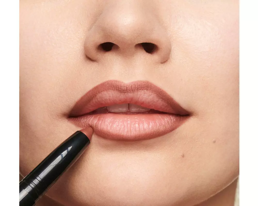 Revlon ColorStay Matte Lite Crayon 002 Clear the Air