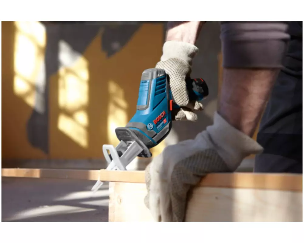 Bosch Professional Akku-Säbelsäge PRO GSA 12V-14 in L-BOXX mit 2 x Akku