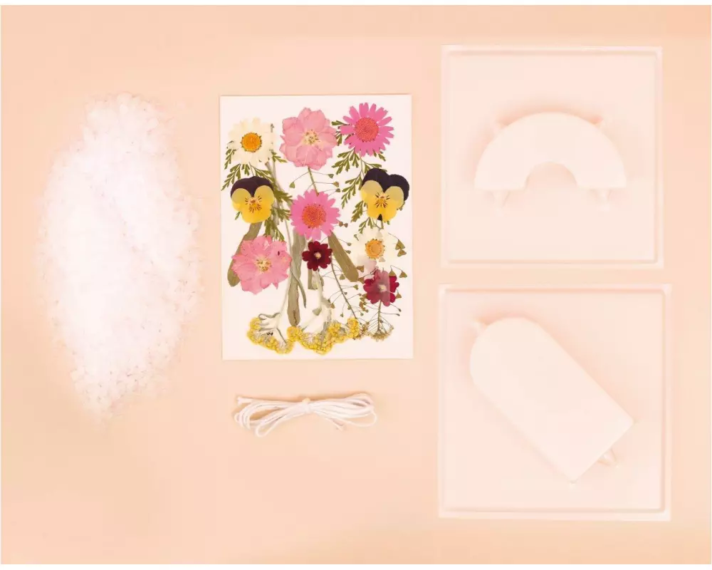 Graine Créative Bastelset Kerzen-DIY-Set Blumenwiese mit getrockneten Blumen