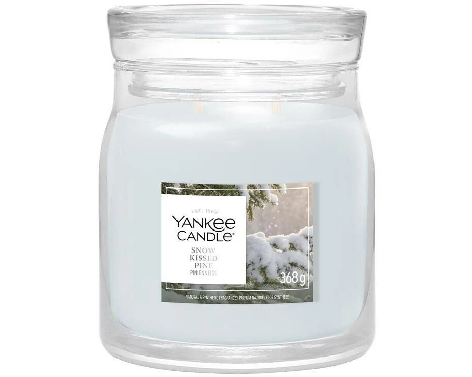 Yankee Candle Signature Duftkerze Snow Kissed Pine Medium Jar