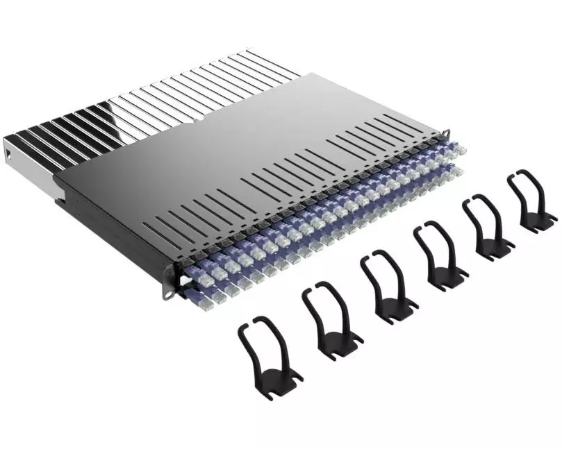 Patchbox PATCHBOX 365 Cat 6A, UTP, 0.8 m, Violett, 24 Kassetten