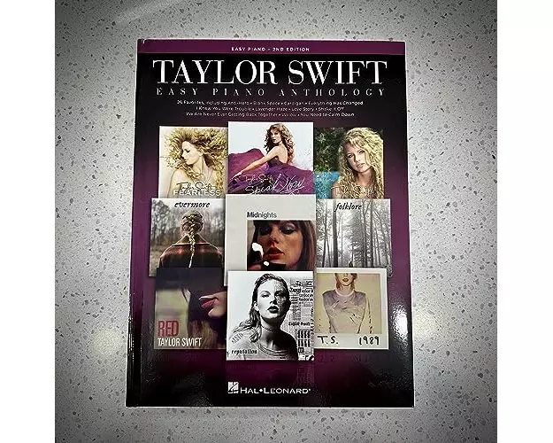 Taylor Swift Easy Piano Anthology - 2nd Edition: Easy-Level Song Arrangements with Lyrics