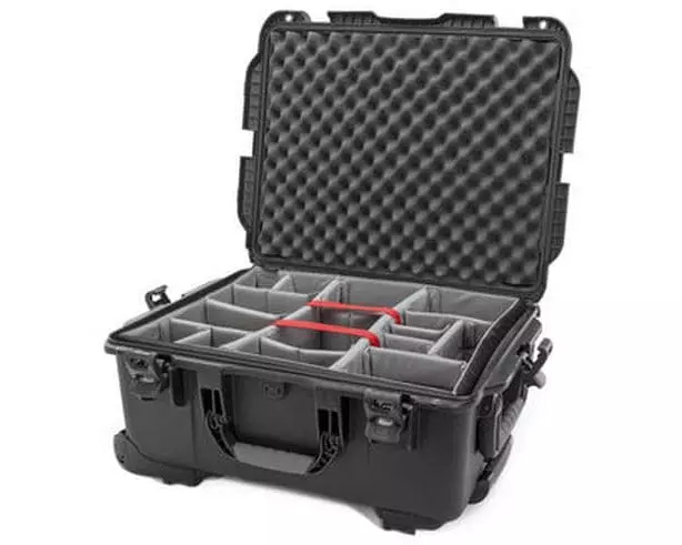 Nanuk Kunststoffkoffer 955 - mit Trennwand Schwarz