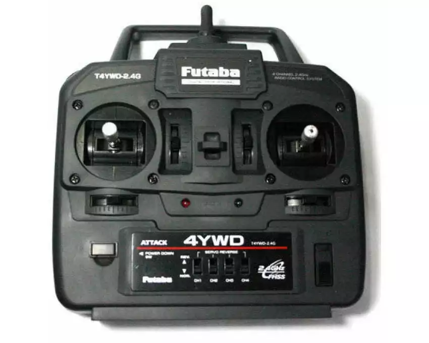 Futaba Fernsteuerung T4YWD 4-Kanal mit Empfänger