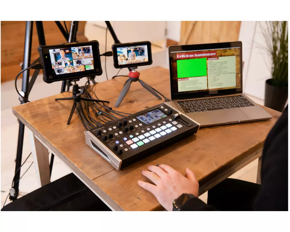 Roland Bildmischer V-8HD HD Video Switcher