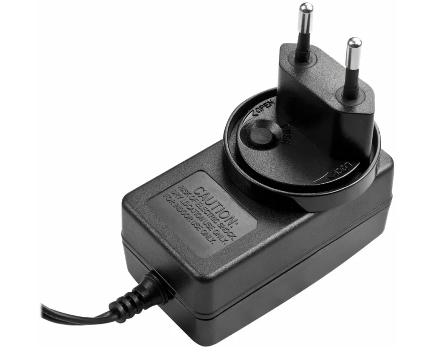 LINDY MC Switching AC Adapter 5VDC3A 5,5/2,5mm Level VI