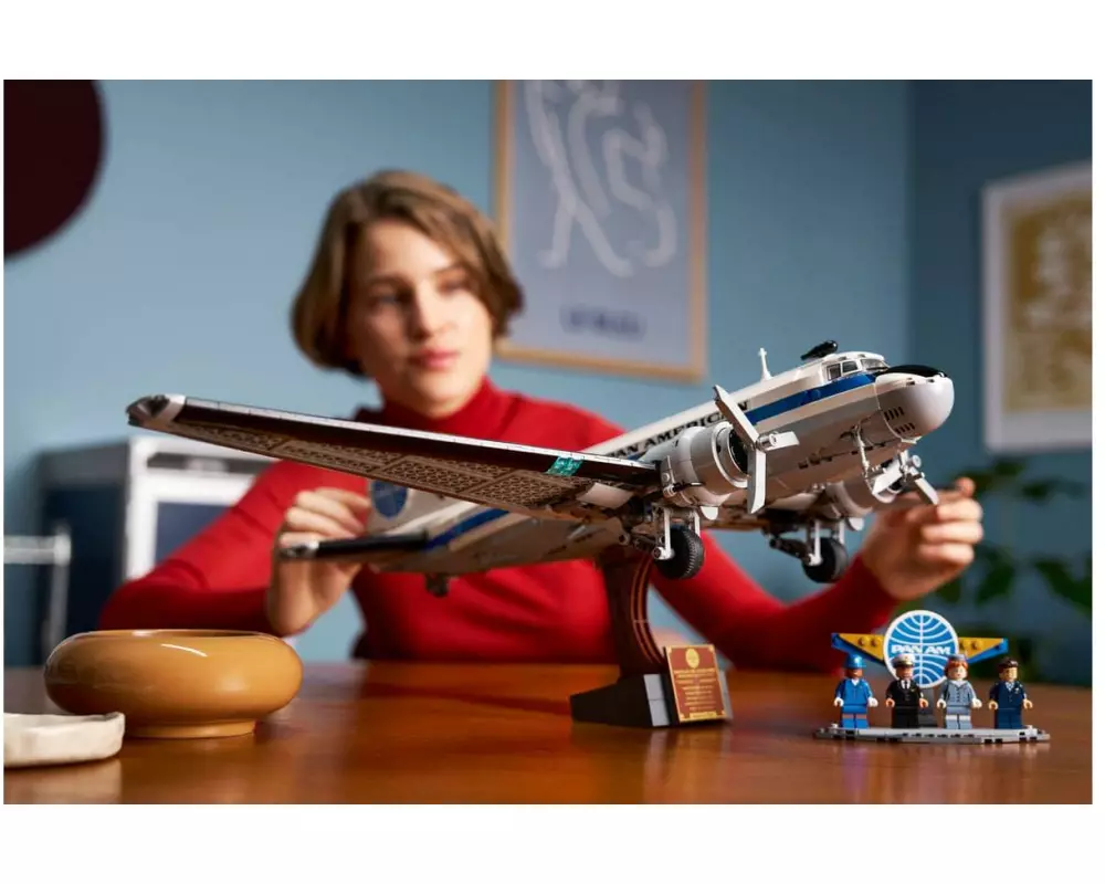 LEGO Icons Douglas DC-3 11378