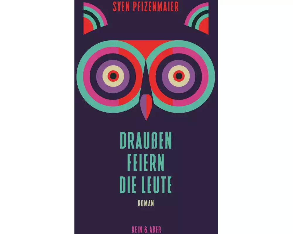 Draußen feiern die Leute