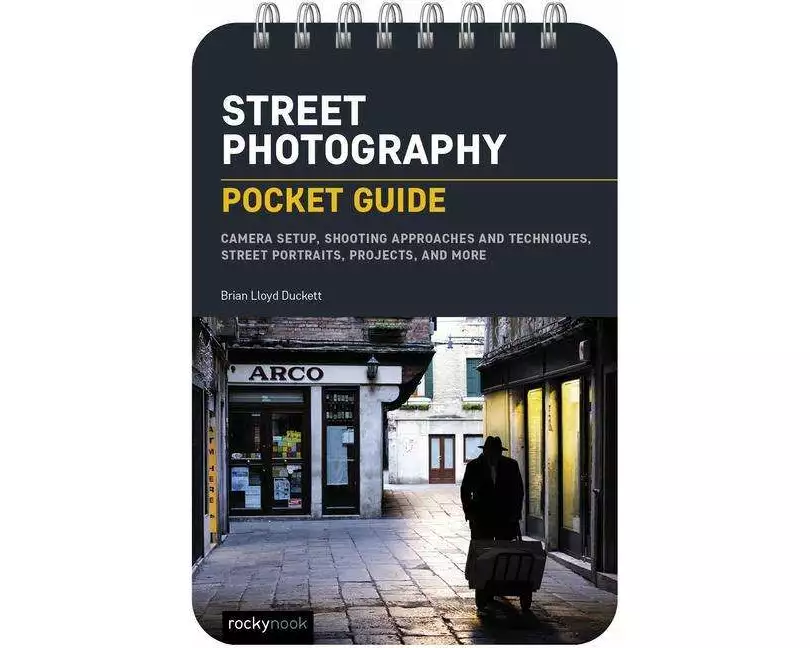 Street Photography: Pocket Guide