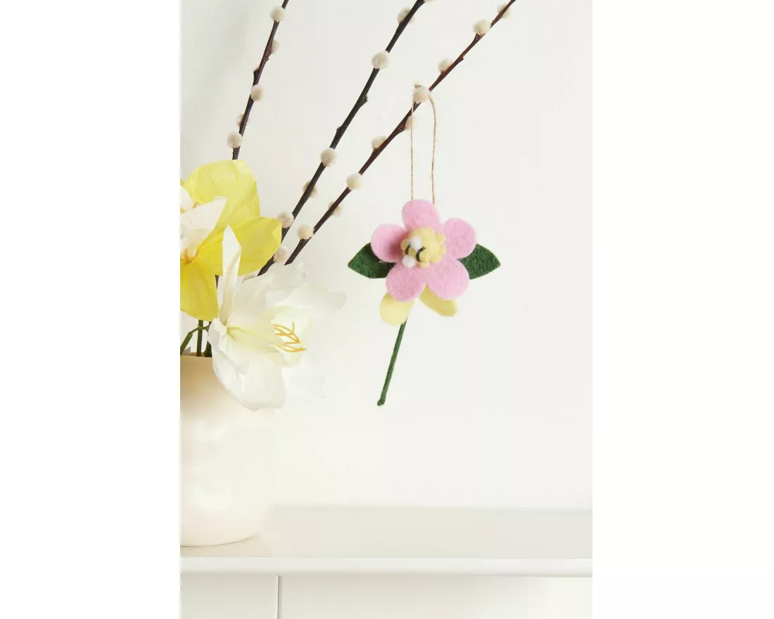 Aufhänger Filz-Blume mit Biene, Rosa/Gelb, 13 x 10 x 8cm