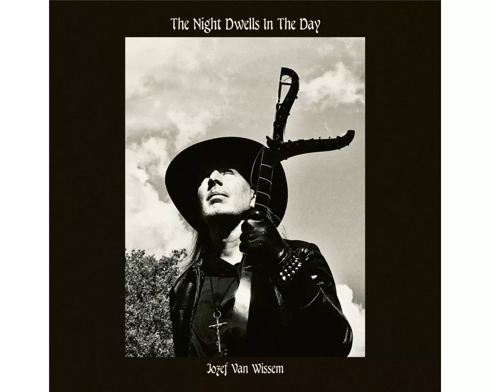 The Night Dwells in the Day