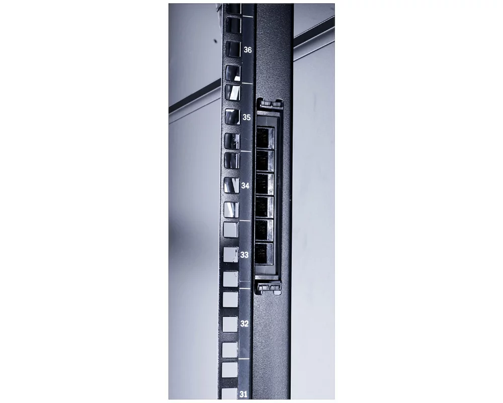 APC Data Distribution Cable, CAT6 UTP CMR 6xRJ-45 Black (7m)