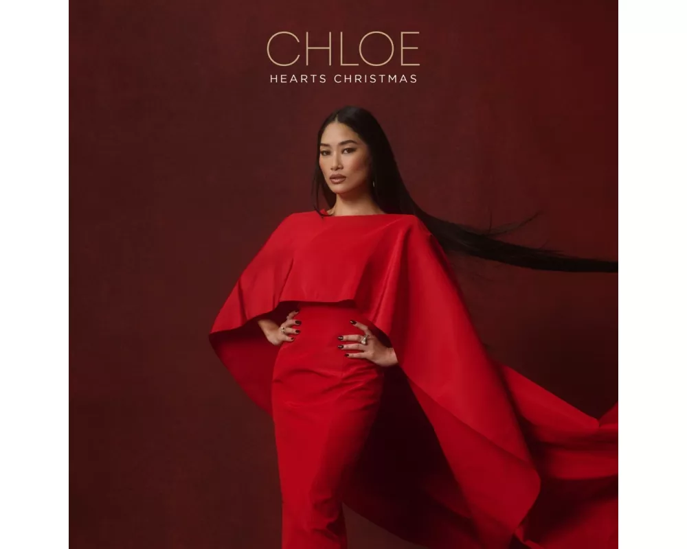 Chloe Hearts Christmas