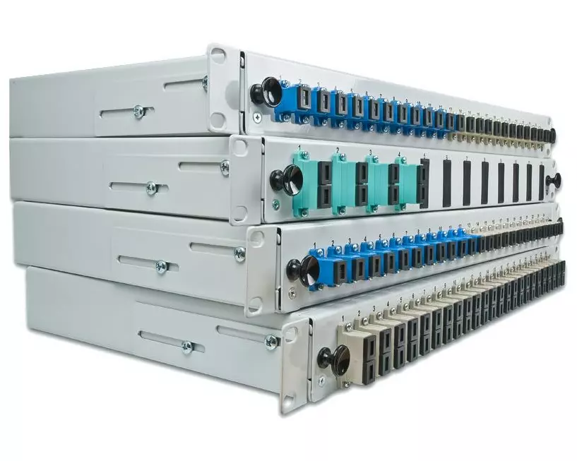 Lightwin 19" Verteiler Set Box mit 12x LC Kupplungen OM4