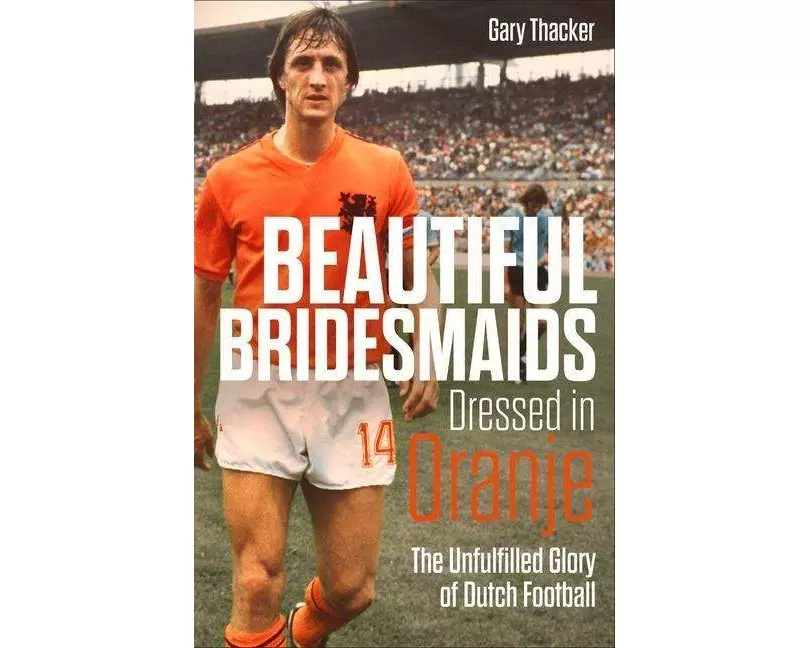 Beautiful Bridesmaids Dressed in Oranje