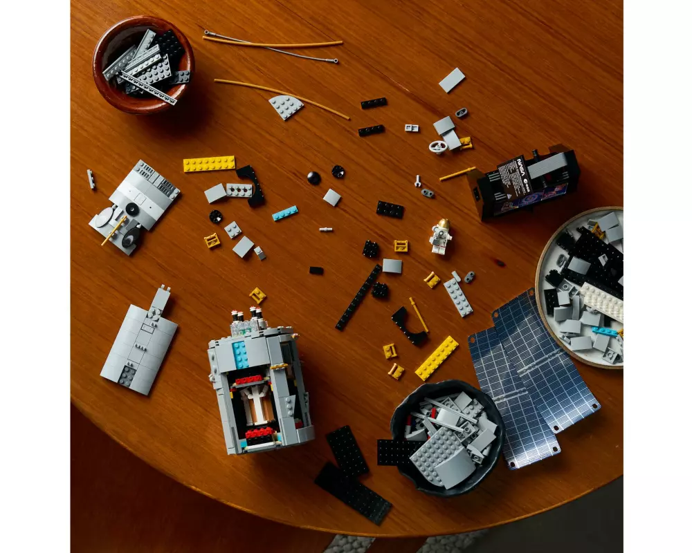 LEGO Icons Hubble-Weltraumteleskop 11382
