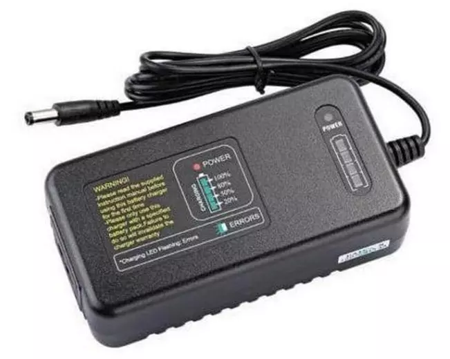 Godox Ladegerät AD600