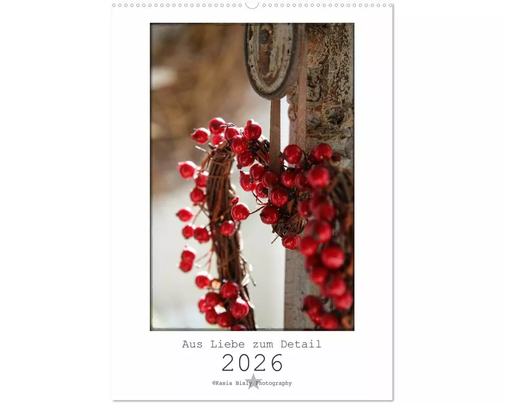 Aus Liebe zum Detail (Wandkalender 2026 DIN A2 hoch), CALVENDO Monatskalender