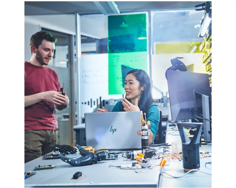 HP Zbook Fury 16 G11, Intel Core i7-14700HX, 64GB, SSD PCIe 1TB, 16 inch, WQUXGA, NVIDIA RTX 2000 8GB, LTE 5G, Win11 Pro SmartBuy