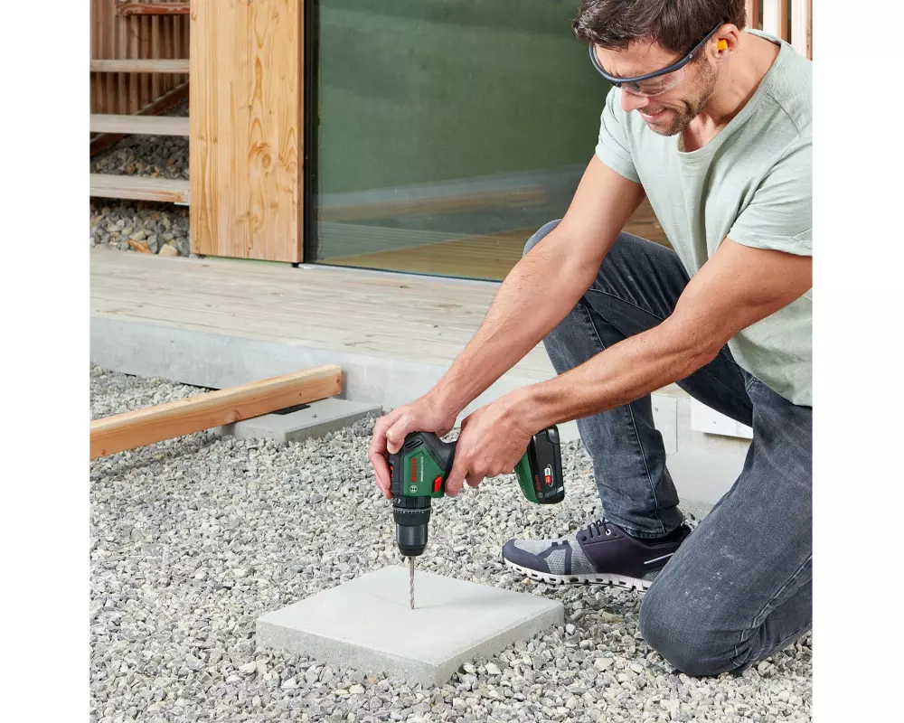 Bosch Akku-Bohrhammer UniImpact 18 V (2x 2.0Ah) + AdvOrb18 V