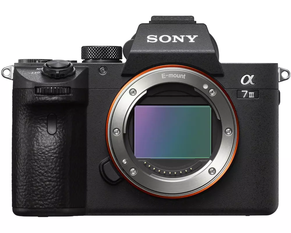 Sony Fotokamera Alpha 7 III Body + Zusatzakku