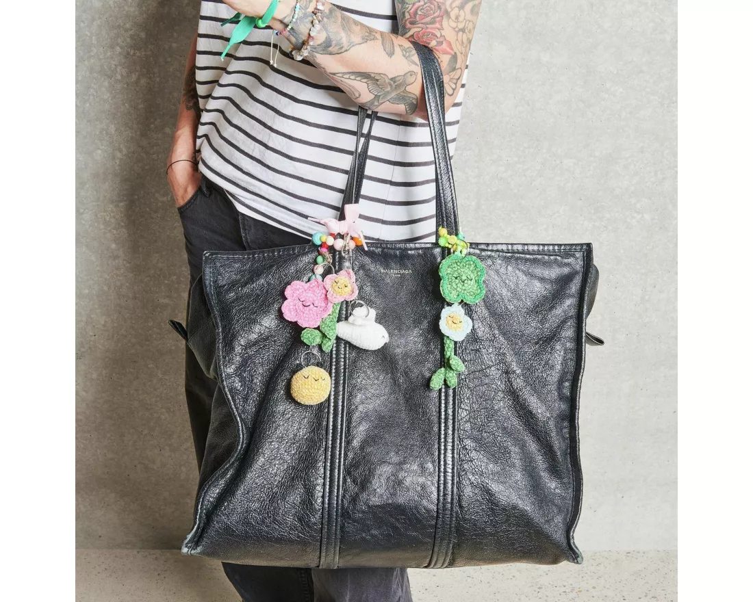 Ricorumi Häkelset "Schlüsselanhänger Chingu" - Earth, 9 Farben, 6 Schlüsselringe, Häkelnadel, Nähnadel, Anleitung D/GB/F/NL/ES