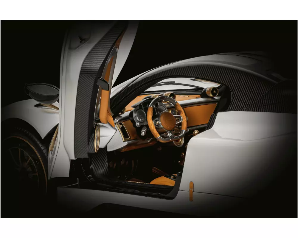 Pocher Pagani Utopia Coupé Bianco Perla 1:8