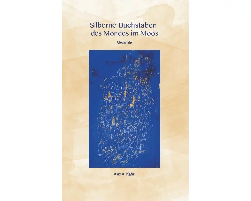 Silberne Buchstaben des Mondes im Moos