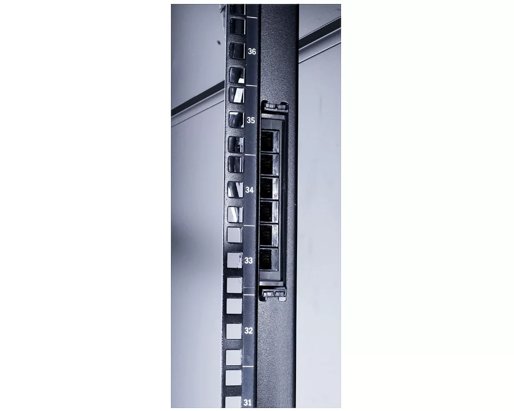 APC Data Distribution Cable, CAT6 UTP CMR 6xRJ-45 Black (15.2m)