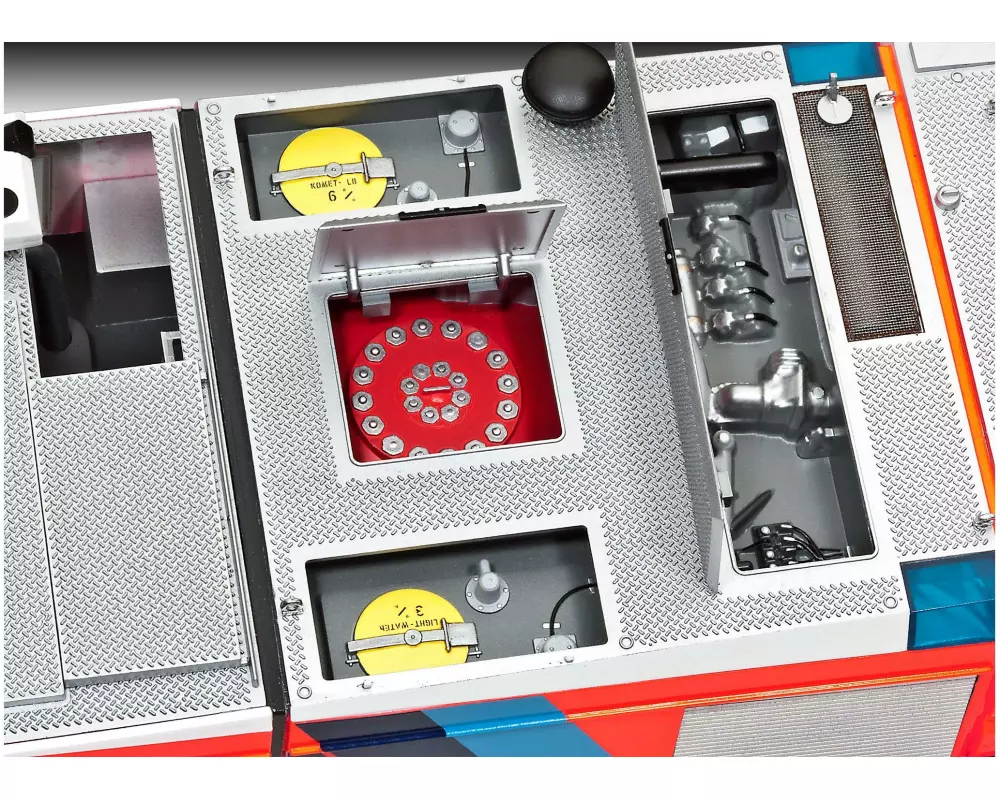 Revell GFLF Simba 8 x 8 1:24