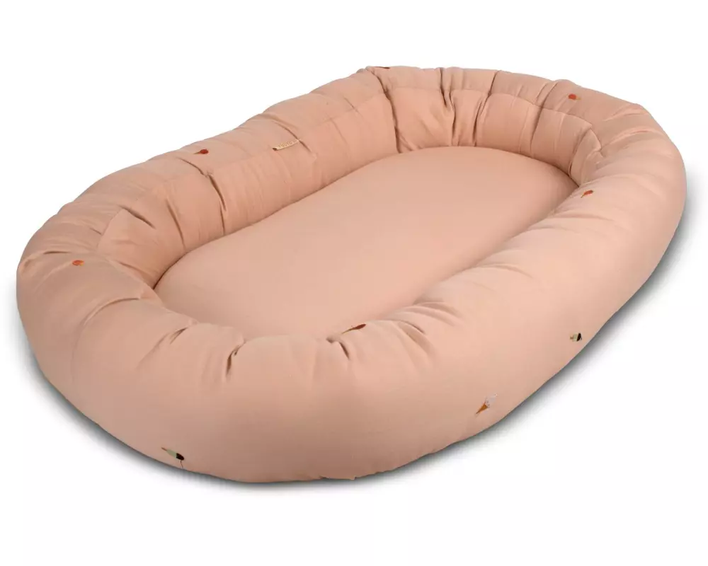 Filibabba Liegehilfe Babynest Cool Summer Stickerei – Frappé