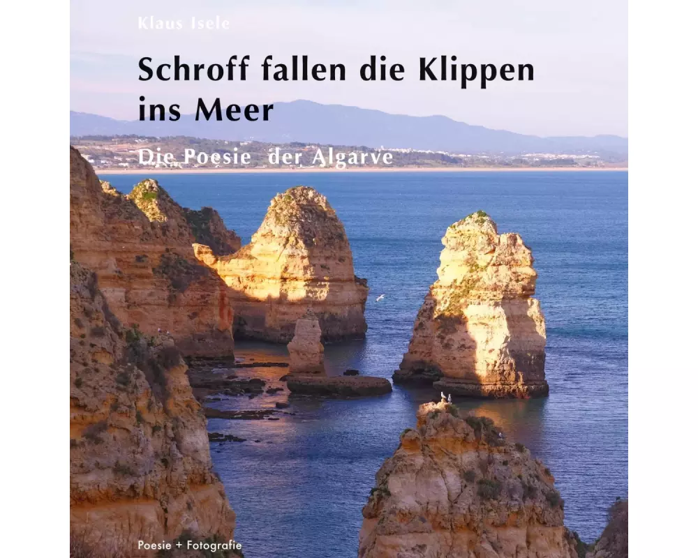 Schroff fallen die Klippen ins Meer