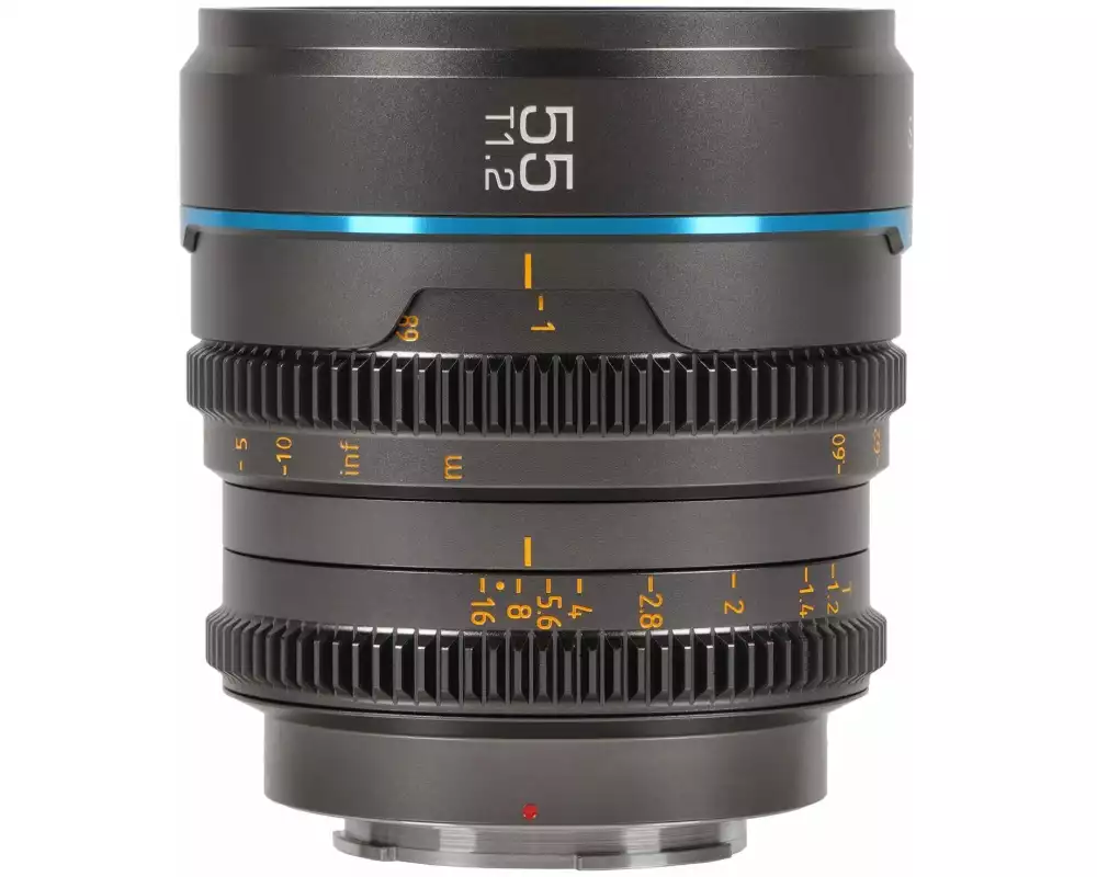 Sirui Festbrennweite Nightwalker 55 mm T1.2 S35 – Fujifilm X-Mount