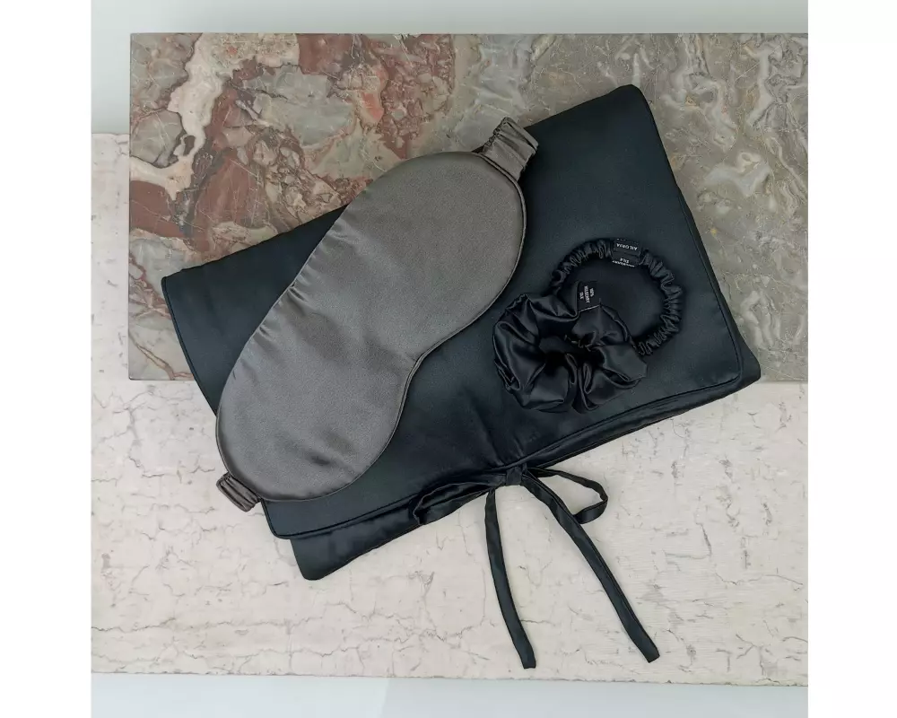 Ailoria Travel Set Tasche Schlafmaske Scrunchie S & M Seide Schwarz