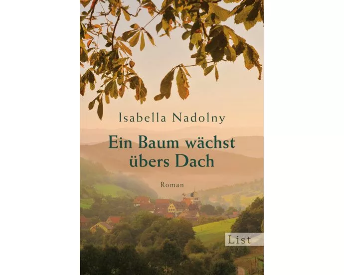 Ein Baum wächst übers Dach