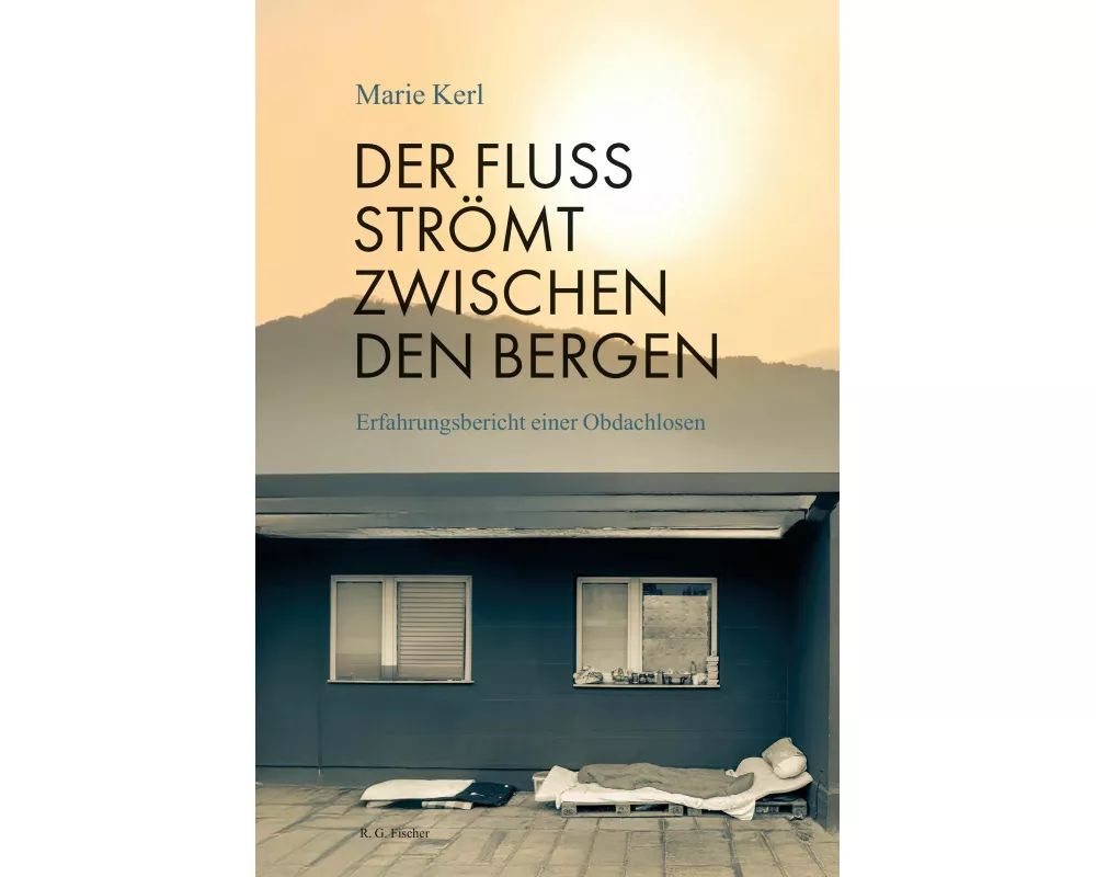 Der Fluss strömt zwischen den Bergen